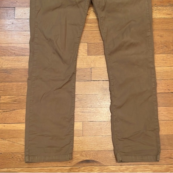 Flint and Tinder The Cool Chinos in Earth Tan, size 31 - Picture 3 of 11